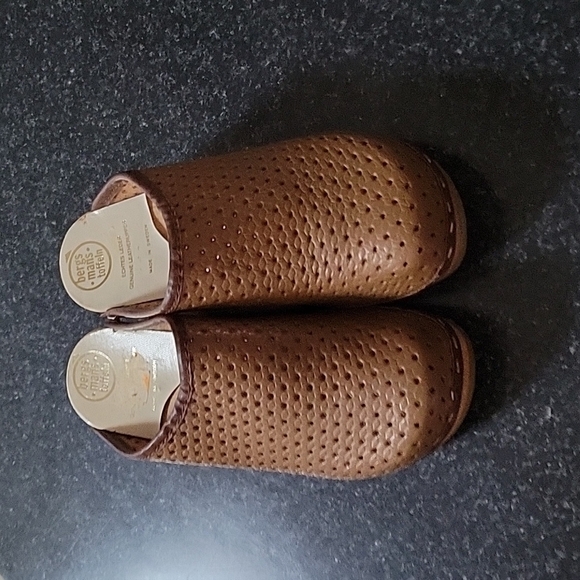 Wooden Sweeden Kids Clogs Bergs Mans Toffeln brown perforated leather new - Picture 2 of 16